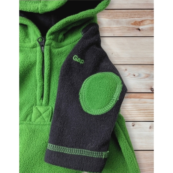 Baby Gap Romper Hooded Fleece Bodysuit Size 0-3 Mos - Picture 7 of 9